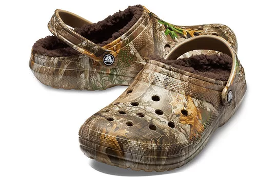 Crocs-Classic-Lined-Realtree-Edge-Clog-Brown-3 Crocs Classic Lined Realtree Edge Clog 'Brown'