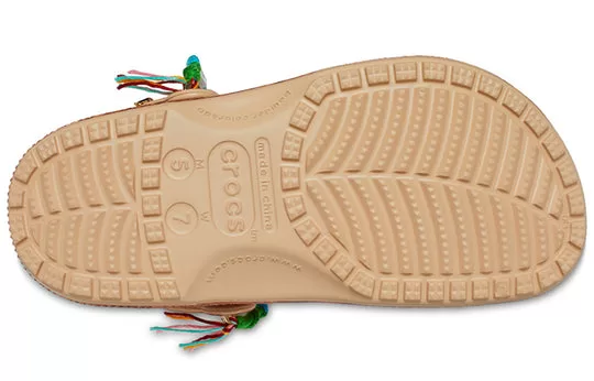 Crocs-SZA-x-Classic-Clog-Woodgrain-5 Crocs SZA x Classic Clog 'Woodgrain'