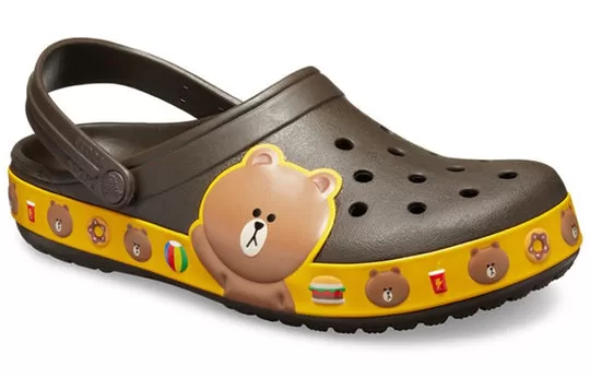 Crocs-x-Line-Friends-Beach-Brown-Unisex-Sandals-1 Crocs x Line Friends Beach Brown Unisex Sandals