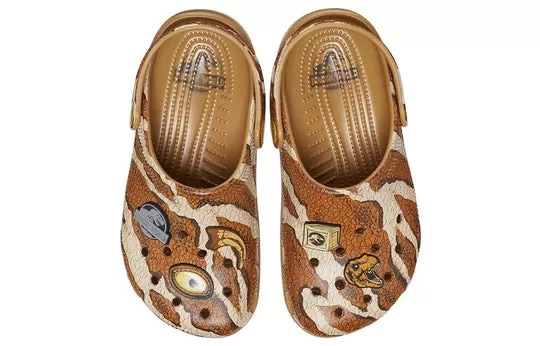 GS-Crocs-Jurassic-World-Classic-Clogs-Brown-White-3 (GS) Crocs Jurassic World Classic Clogs 'Brown White'