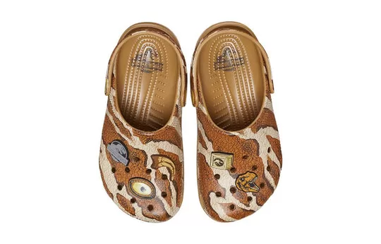 GS-Crocs-Jurassic-World-x-Classic-Clog-Sand-4 (GS) Crocs Jurassic World x Classic Clog 'Sand'