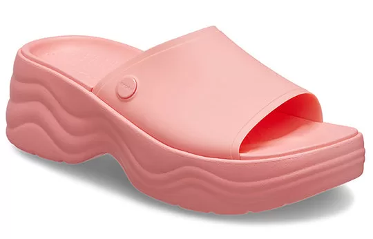 WMNS-Crocs-Skyline-Slides-Guava-2 (WMNS) Crocs Skyline Slides 'Guava'